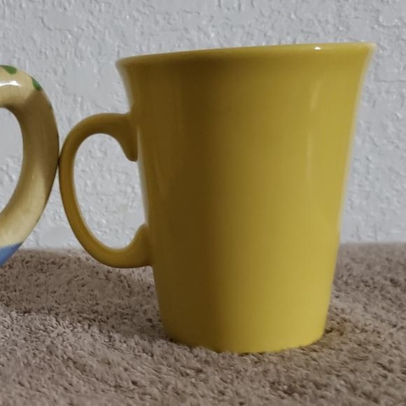 Country Yellow Mugs - Picture 2 of 8